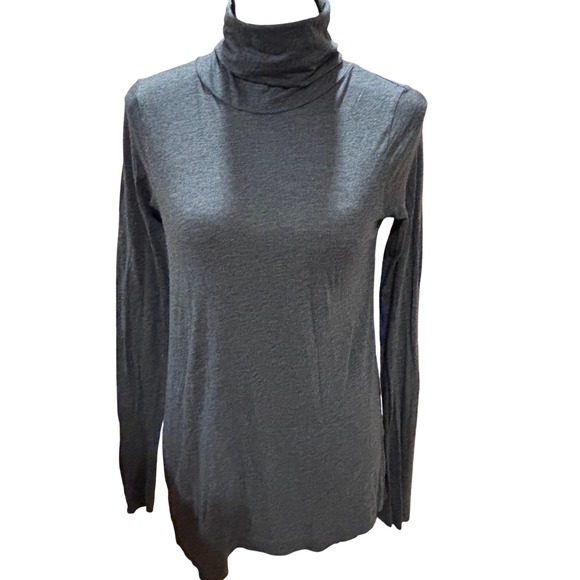 Theory Sweaters - Theory Gray Long Sleeve‎ Turtleneck Top Stretchy Made in Peru P/TP